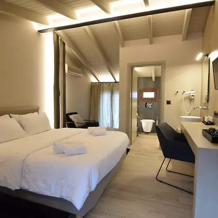 Anesis كالافريتا