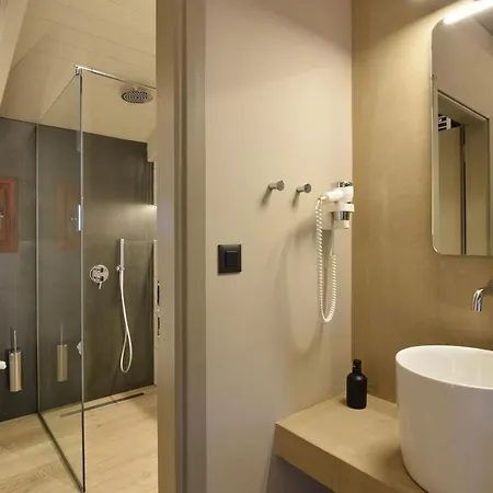 Anesis カラブリタ