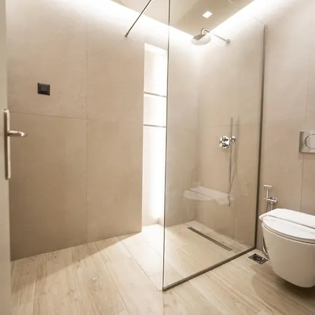 Anesis كالافريتا